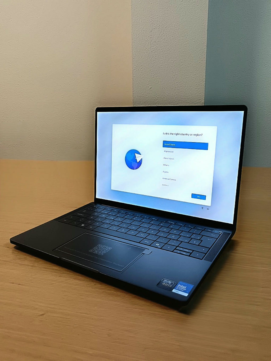 Dell Pro 14 Premium | Core Ultra 5 335 vPro, 32GB LPDDR5x, 512GB Gen4 NVMe, 14" Tandem OLED Touch